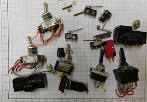 Surtido de interruptores de palanca y microinterruptor Acme 1000X-2 (12) - Imagen 1 de 1