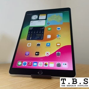 Apple iPad Pro 10.5-inch, Wi-Fi + Cellular 64GB Space Grey (Unlocked) + WARRANTY - Picture 1 of 6