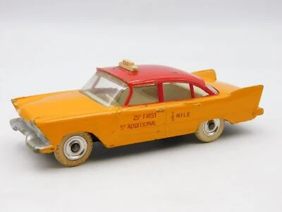 Dinky Toys Plymouth Plaza Taxi 265 1/43 vintage die cast model - Immagine 1 di 4