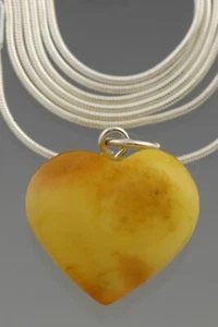 Genuine BALTIC AMBER Silver Egg Yolk HEART Love Chain Pendant 3.4g 210615-10 - Picture 1 of 4