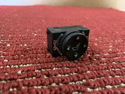 BMW E90 E60 FRONT RIGHT PASSENGER ELECTRIC SEAT CHAIR ADJUSTER SWITCH OEM 116MK - Image 1 of 4
