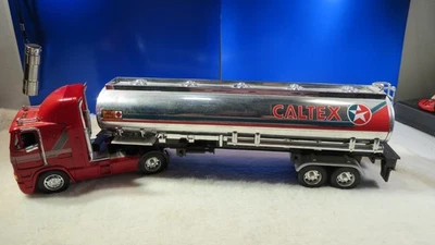 Vintage Truck  CALTEX Long Hauler 2000 Peterbilt Collectible Truck T L C - Image 1 of 4