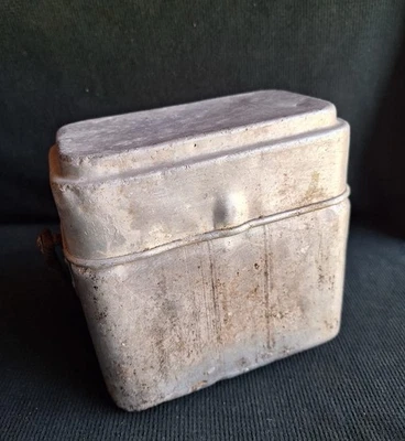 Militaria WW2 ruspante GAVETTA MILITARE TRUPPE Alpine FRANCESI, Marchiata 1939 - Immagine 1 di 4