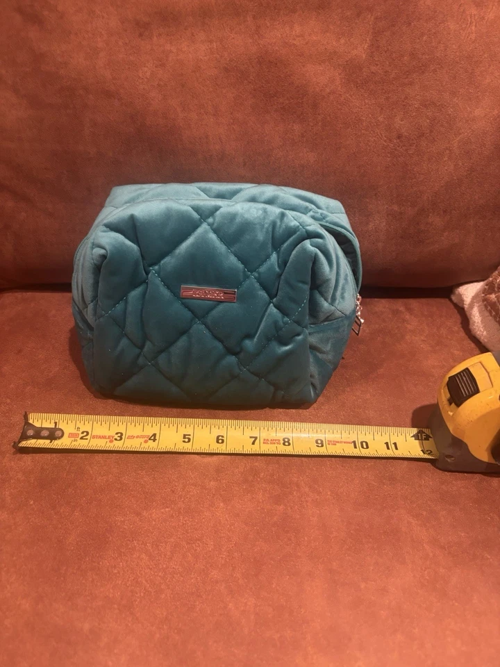 BOLSA COSMÉTICA LAMER VERDE - Imagem 1 de 4