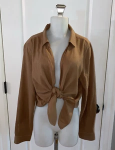 Cravatta Aritzia Babaton Connection misto lino cropped davanti - taglia large - Foto 1 di 13