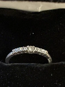 Silvertoned Ring With Faux Diamonds-Size 7.5 No Box - Picture 1 of 4