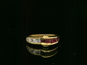 18 kt Gelbgold Princess-Schliff Diamant & Rubin Ring - Größe G 1/2 - Bild 1 von 17