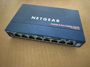 NETGEAR 8-portowy przełącznik Gigabit Ethernet Plus (GS108Ev3) - Desktop i ProSAFE - Zdjęcie 1 z 10