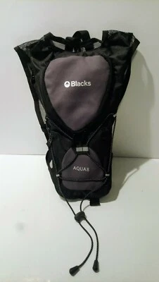 Paquete de hidratación Blacks Aqua 8 - nuevo Foto 1 de 3