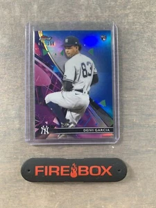 2021 Topps Finest Deivi Garcia Blue Refractor Rookie Card RC #74/150 #4 Yankees - Picture 1 of 2