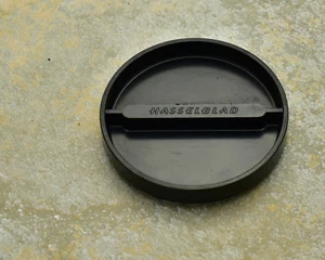 Genuine Hasselblad 51643 B60 Black Bayonet Style Front Lens Cap (#2858) - Picture 1 of 2