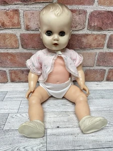 Vintage 50er Baby Puppe Uneeda geformtes Haar trinken nass Schlafaugen 16" Vinyl ISTZUSTAND - Bild 1 von 8