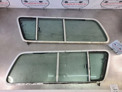 Cuarto de vidrio trasero Ford Bronco 1978-79 con ventana corredera/ventilación, par diestro/derecho, ¡bonito! Foto 1 de 4