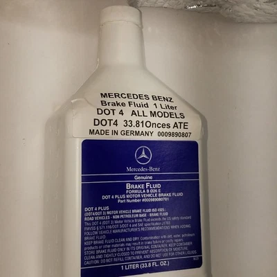 Líquido de frenos original Mercedes Benz 1 litro DOT 4 0009890807 Ate FORMU-B026 Foto 1 de 4