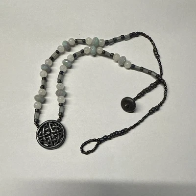 "Collar tallado con cuentas de jade, cuarzo y vidrio 20""" Foto 1 de 4