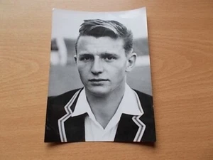 cricket press photos-J.D.F.Larter (Northamptonshire). (CR032) - Picture 1 of 1