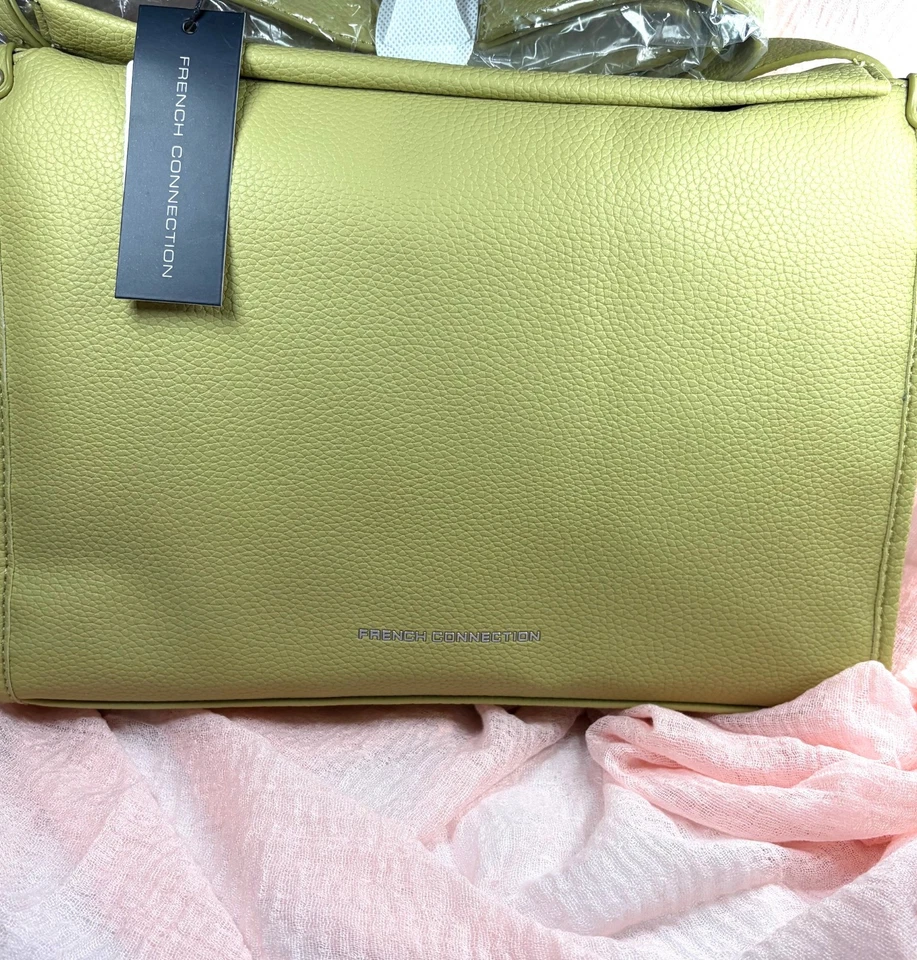 Bolso Mensajero French Connection Vivian Wasabi Nuevo con Etiquetas $118 Cartera de Cuero Vegano Foto 1 de 4