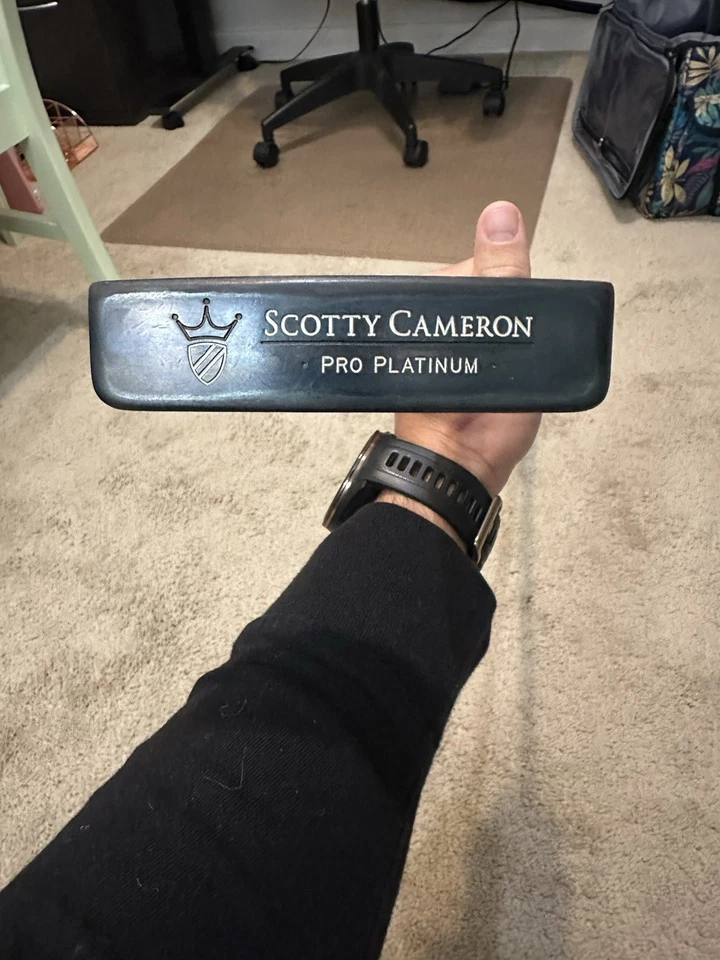 Putter Scotty Cameron Pro Platinum Newport inclinación media 35" diestro con cubierta Foto 1 de 4