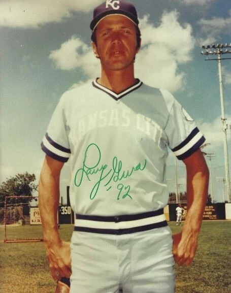 Signed  8x10 LARRY GURA  Kansas City Royals Autographed photo COA  - Image 1 of 1
