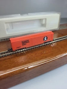 MARKLIN Z GAUGE 8681 ILLINOIS CENTRAL GULF BOXCAR - Picture 1 of 13