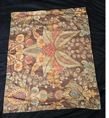 Almohada estándar Pottery Barn farsa floral botánica marrón amarillo cierre de botón Foto 1 de 4