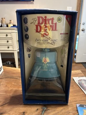 Nueva aspiradora escoba Dirt Devil BV2030 - aspiradora inalámbrica recargable sin bolsa 2007 ¡NUEVA! Foto 1 de 4