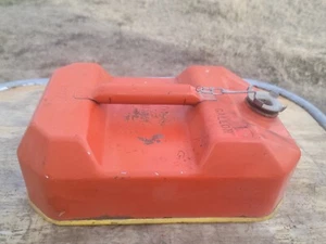 VINTAGE 1982 BLITZ USMC 1 GALLON STEEL GAS CAN DOT 5L,Clean inside, dee pictures - Picture 1 of 22