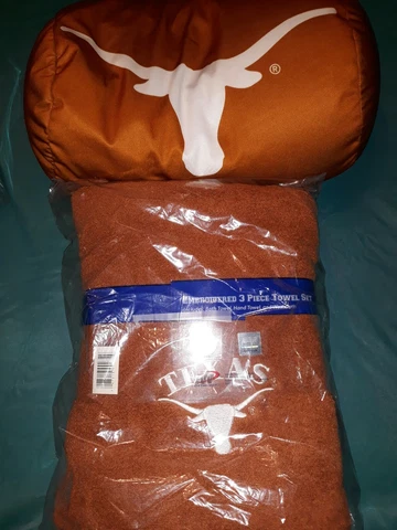 University of Texas LONGHORNS bedding, lamp, bathroom, blankets, pennants, clock Cover
