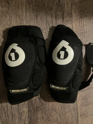 Rodilleras SixsixOne Foto 1 de 3