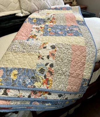 MARTHA STEWART, FAIR BREEZE, COLCHA TAMAÑO QUEENS Foto 1 de 4