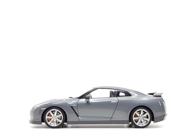 AUTOart 1:18 Nissan GT-R (R35) in Dark Metal Grey - Image 1 of 4