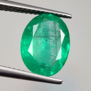 Certified 4.34 CT - Natural Zambian Emerald Unique luster Oval Shape - 7398 - Picture 1 of 4