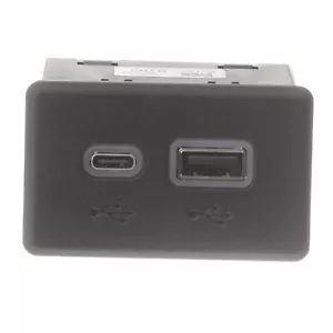 NEW GENUINE 2023-2024 Sierra Silverado 1500 Front USB Port Receptacle 13558185 - Picture 1 of 4