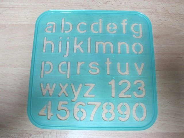 Tupperware,   Mal oder Zeichenschablone    kleine Buchstaben und Zahlen - Bild 1 von 1