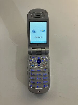 Telefono Cellulare LG U8138 Marcato TRE - NON Testato - Blocco Operatore - Immagine 1 di 4