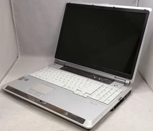 FOR PARTS 17" Fujitsu Lifebook N6110 (Pentium M 750/1.86 GHz/2 GB RAM/NO HDD) - Picture 1 of 4