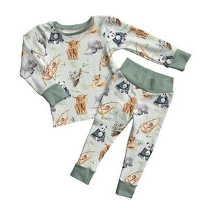 Kindthing Wild About You Two-Piece Pajama Set in Green, Size 5-6 - Picture 1 of 1