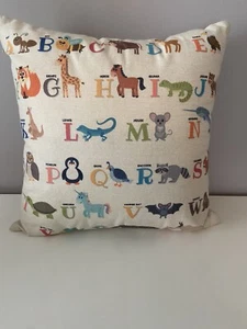 Alphabet A bis Z Tiere Kinder Überwurf Kissen Dekor Kinderzimmer 14 x 14 EUC Reißverschluss Bezug - Bild 1 von 12