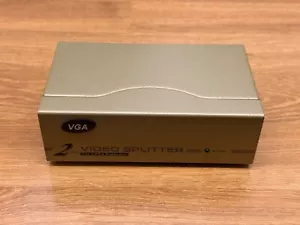 2 Port 1 to 2 VGA Video Duplicator Splitter A93BB Display Extender Hub - Picture 1 of 3