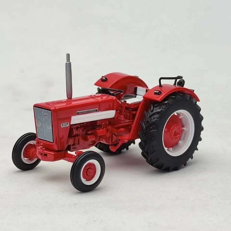 1:43 Red Alloy Antekus Tractor Farmall B Agricultural Vehicle Model Collection - Image 1 of 4