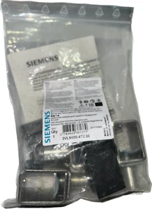 SIEMENS 3VL9400-4TC30 3VL9 400-4TC30 Zubehör für VL400 3 Rahmenklemmen E01 - Bild 1 von 1