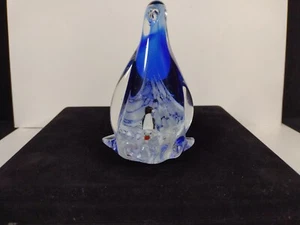 Sehr einzigartige Kunst Glasfigur/Briefbeschwerer blauer Pinguin mit Pinguin innen - Bild 1 von 7