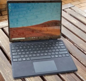 Microsoft Surface Pro X (256GB/8GB) 4G + Keyboard - Picture 1 of 6