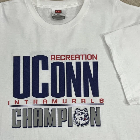 Vintage NIKE UConn Huskies Intramural Champions Basketball T Shirt 2XL Relaxed Cover
