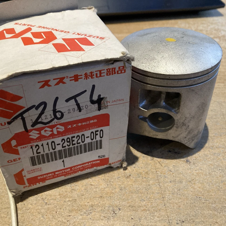 Suzuki 12110-29E20-0F0 Piston Nu RMX250 250 RMX 1989 / 1999 RM250X - Imagem 1 de 1