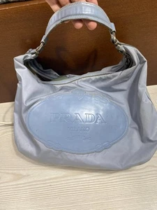 Bolso de hombro Prada Tessuto bolso de mano nailon logotipo grande - Imagen 1 de 13