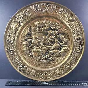 Vintage 1950'S GOLD WALL PLATE 14" Hammered Brass Tone FESTIVE DINNER SCENE - Picture 1 of 12