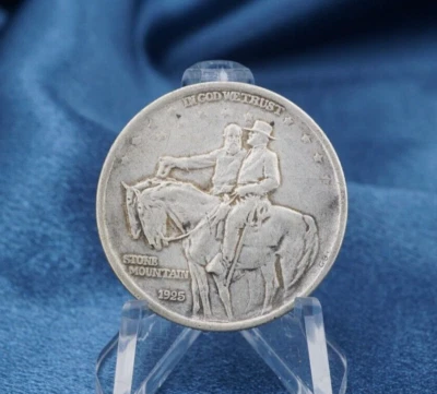 1925 Stone Mountain Commemorative Silver Half Dollar Coin 50c CN764 - Image 1 of 2