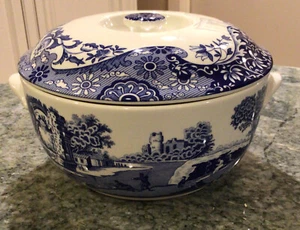 Spode Blue Italian Round Covered Deep Dish with Lid, Oven Safe 2 Qt - Blue White - Picture 1 of 6