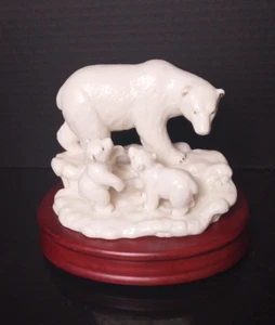 San Francisco Music Box Co Musical Mama Polar Bear and Two Cubs - Picture 1 of 9